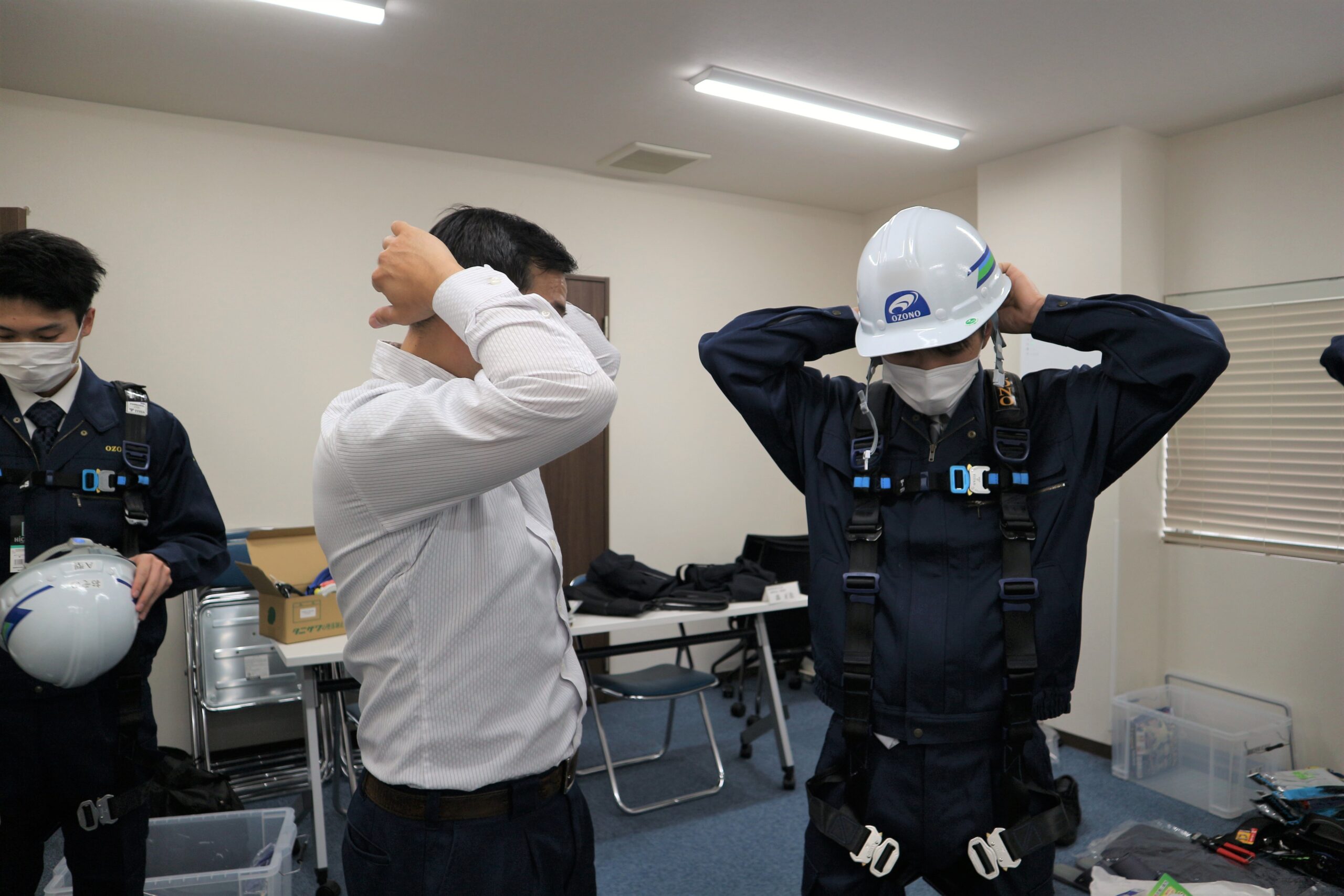尾園建設　新入社員事務所研修風景