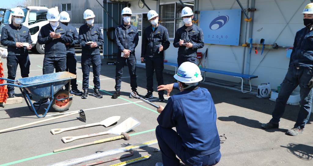 尾園建設　新入社員実地研修風景