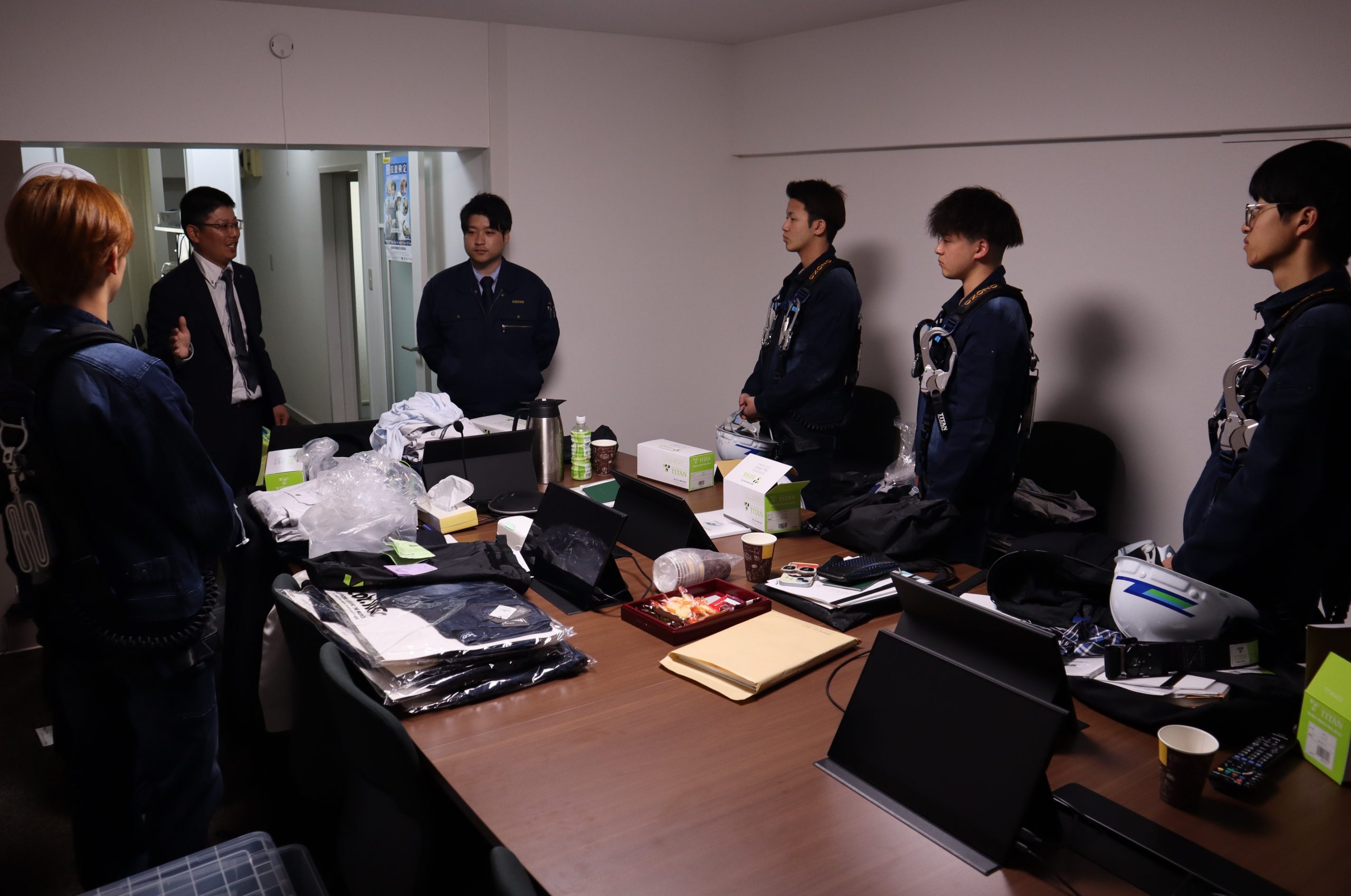 尾園建設　新入社員事務所研修風景